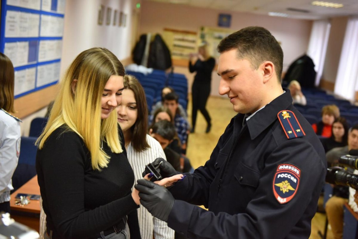 Студенты приняли участие во Всероссийской акции «Студенческий десант», приуроченной ко Дню российского студенчества http://www.rmat.ru/runews/?r67_id=3650