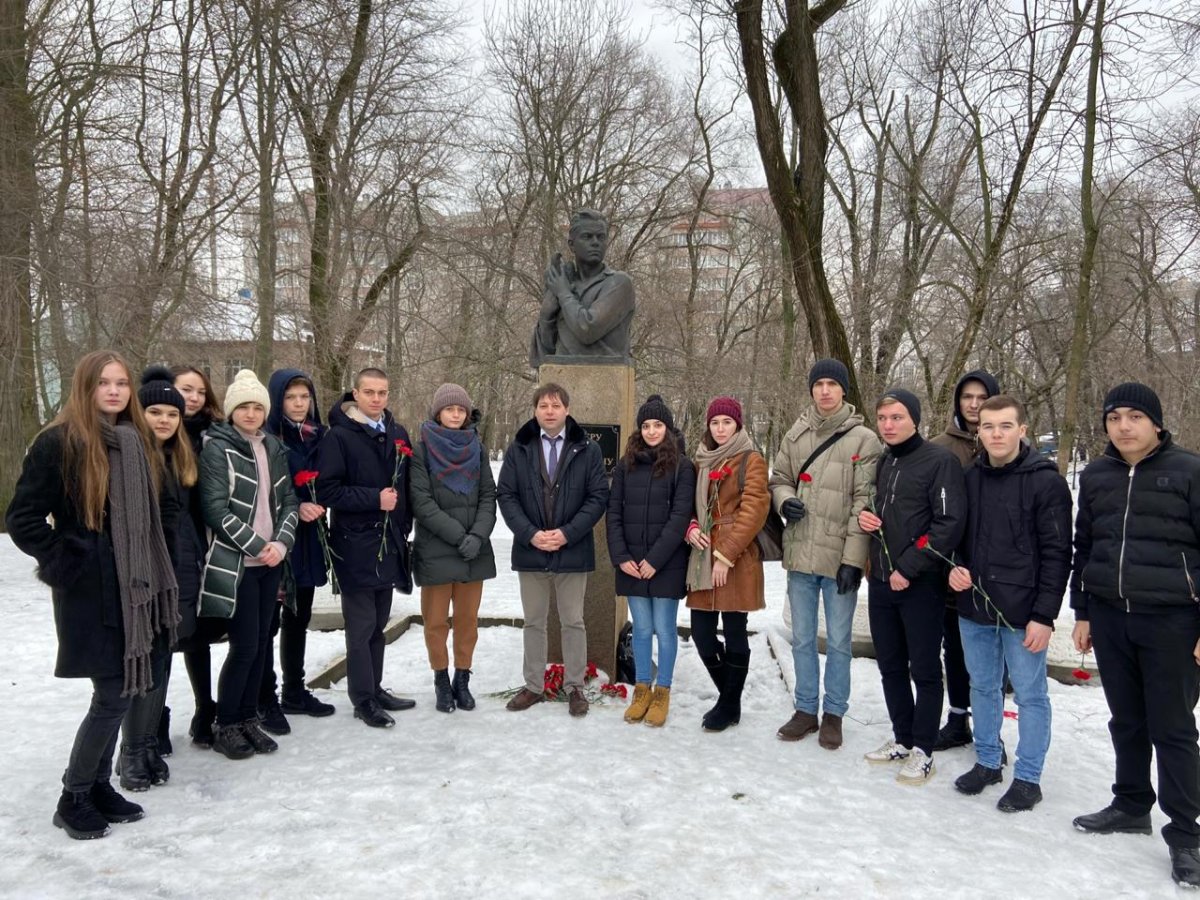 14 февраля в Южном федеральном университете прошла Мемориальная акция памяти «Свобода ценой жизни!»