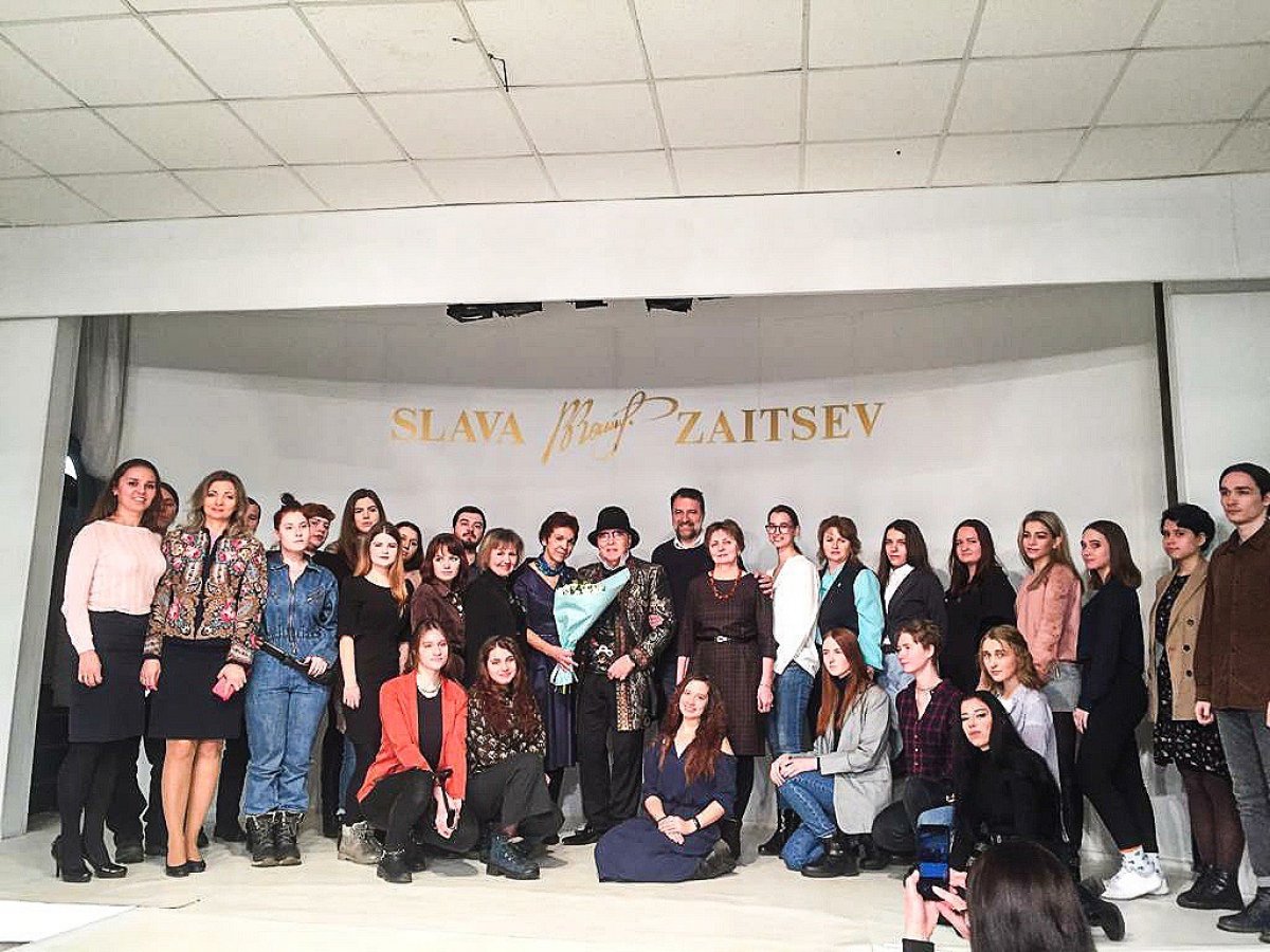 В рамках V Международного фестиваля науки состоялась первая совместная научно-практическая конференция Дома моды Зайцева и при поддержке ОНФ, посвящённая современным проблемам в дизайне одежды 👔