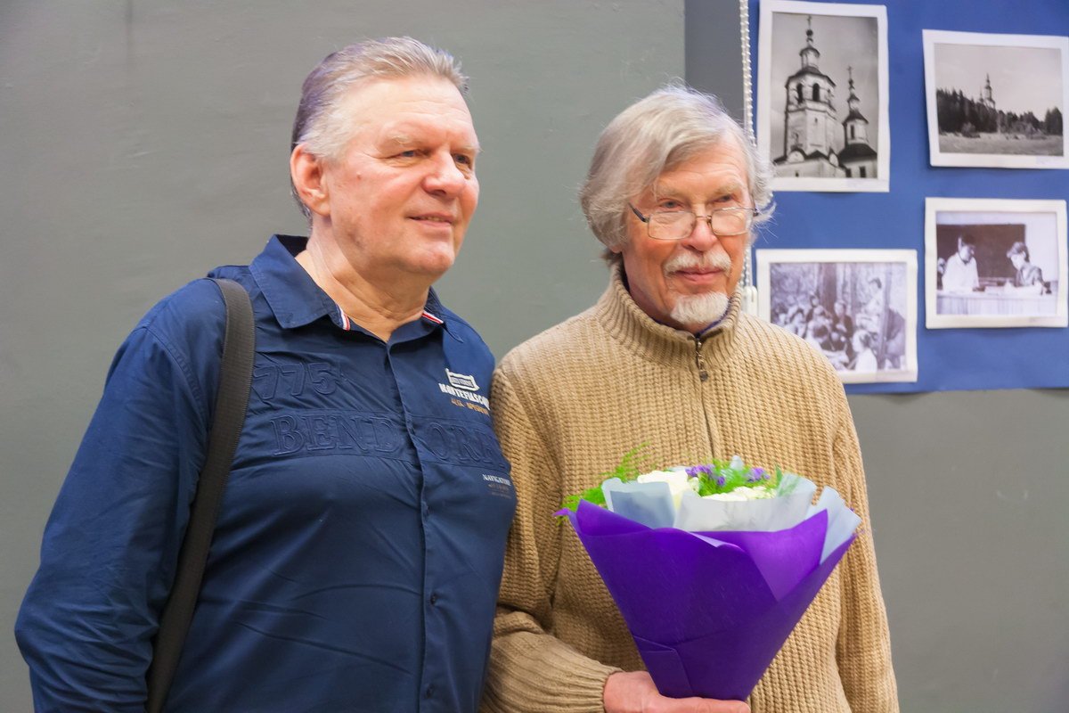 Открытие выставки к 50-летию преподавательской и научной деятельности профессора кафедры истории искусств и реставрации Анри Юрьевича Каптикова в нашем вузе