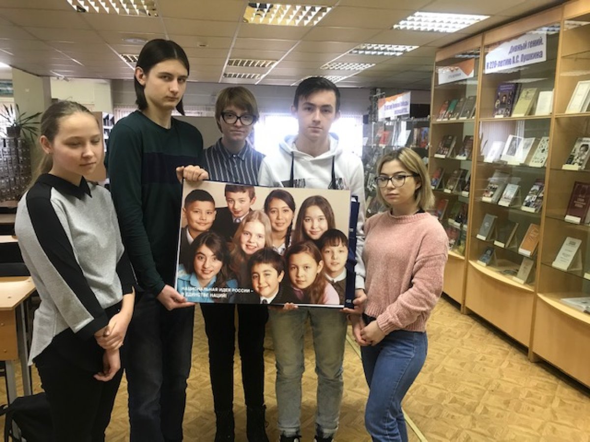 Ректор РУК Артур Максаев подарил Библиотечно-информационному центру редкую книгу📖