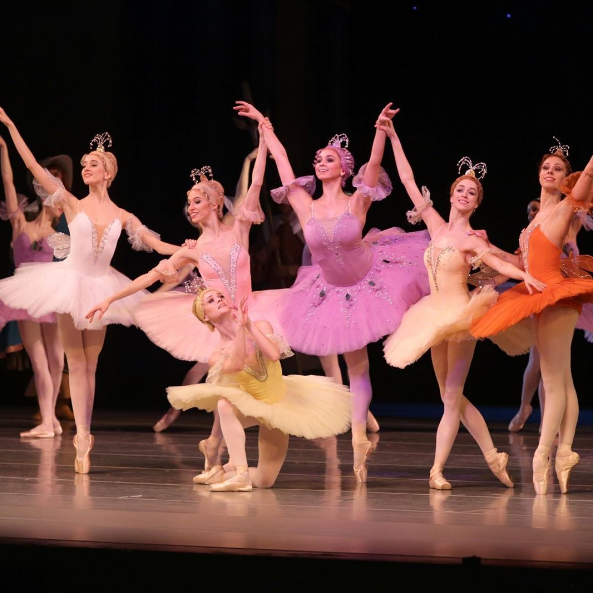 НАШИ ВЫПУСКНИКИ