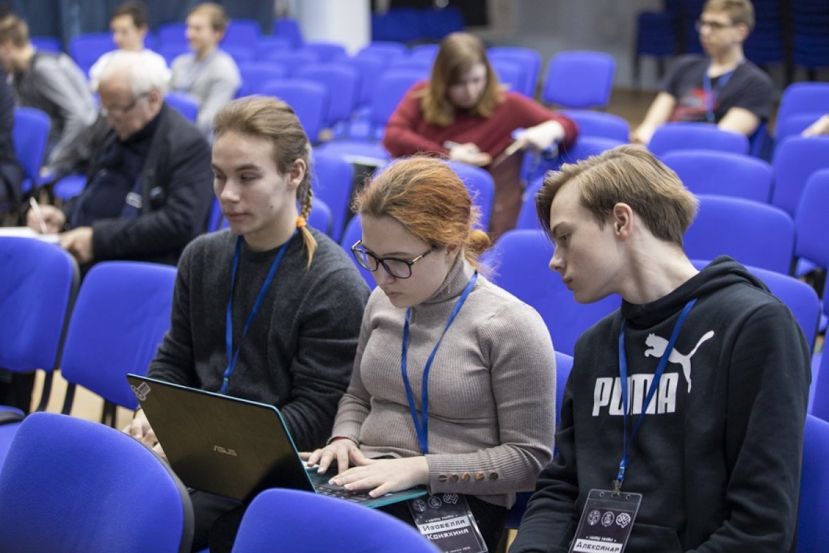 В Предуниверситарии НИЯУ МИФИ прошёл хакатон «Цифровые состязания» — соревнование в области информационных технологий для учащихся московских школ.