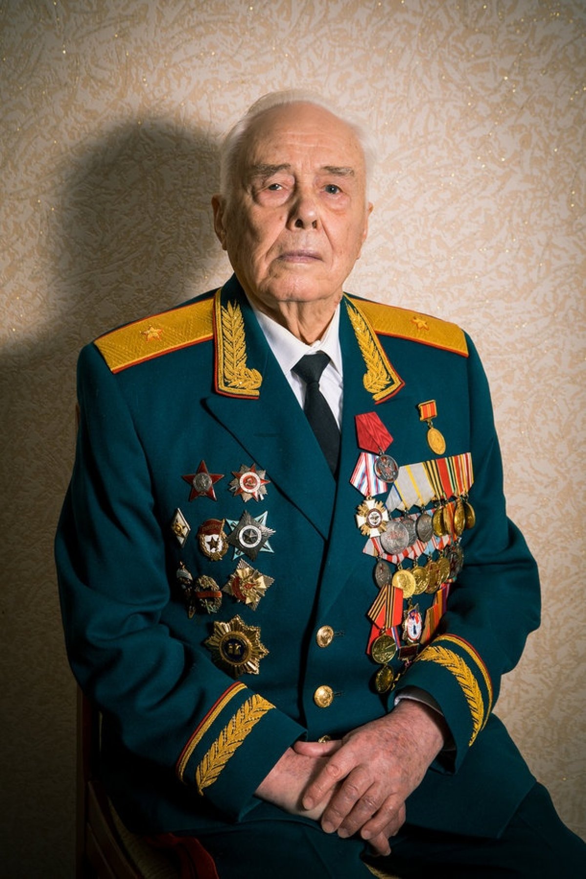 3 марта 95-летие отмечает человек удивительной судьбы, выпускник 1952 года, фронтовик, ветеран военной финансово-экономической службы, генерал-майор в отставке, советник ректора Финуниверситета Семён Михайлович Ермаков