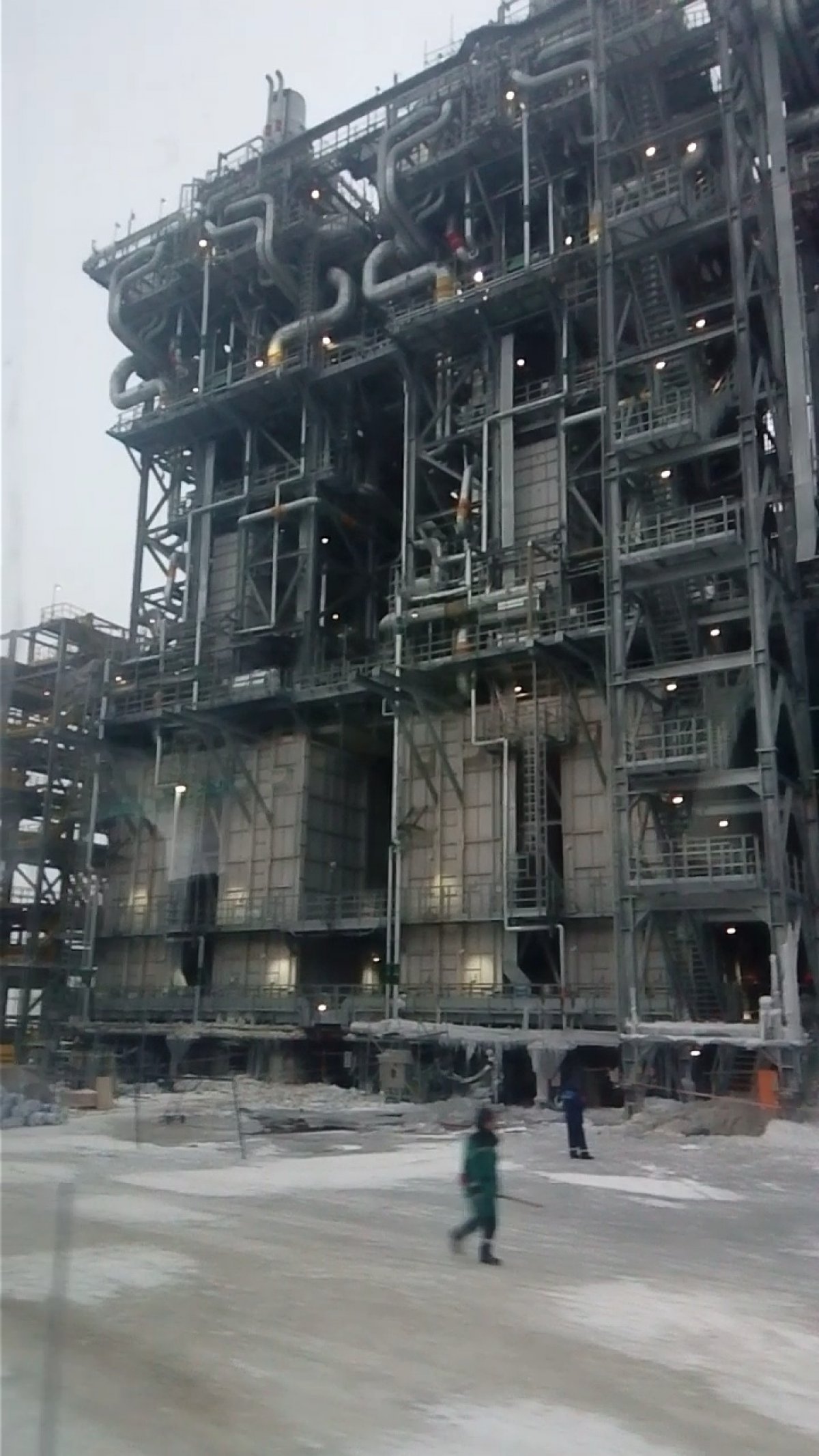 📢 С 24 по 27 февраля в Тюмени прошла зимняя «Школа нефтегазового инжиниринга», организованная в рамках образовательной программы Всероссийской олимпиады студентов «Я – профессионал» Тюменским государственным университетом.