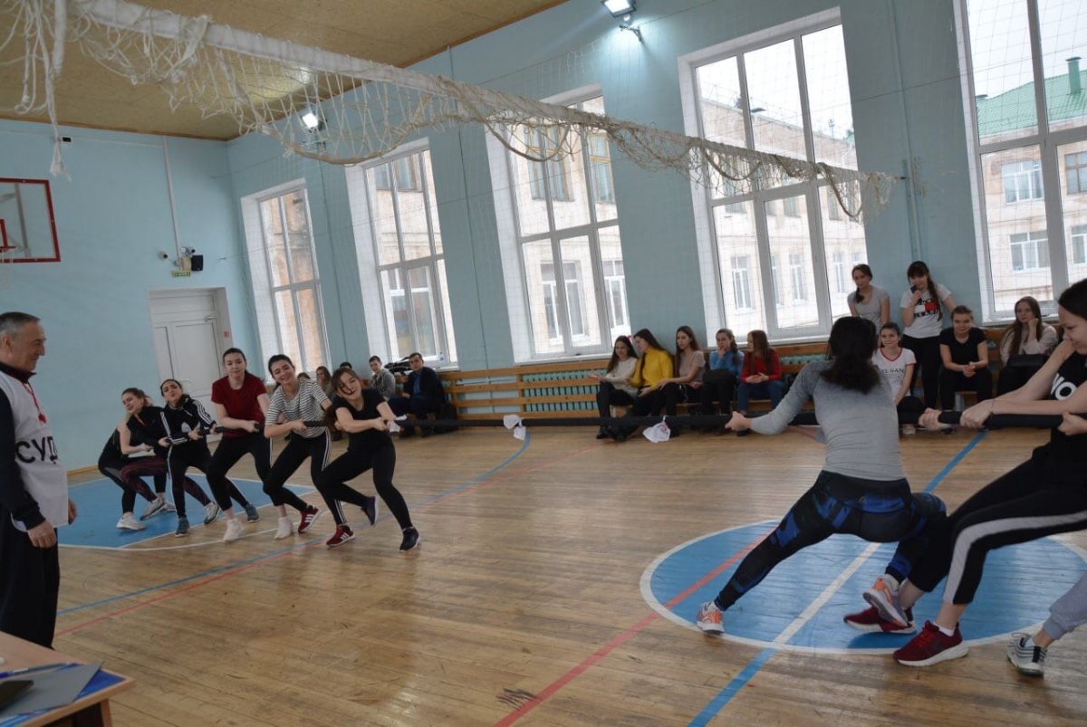 5 марта в Чебоксарском филиале РАНХиГС прошли соревнования, посвящённые празднику Международного женского дня "А, ну-ка, девушки"