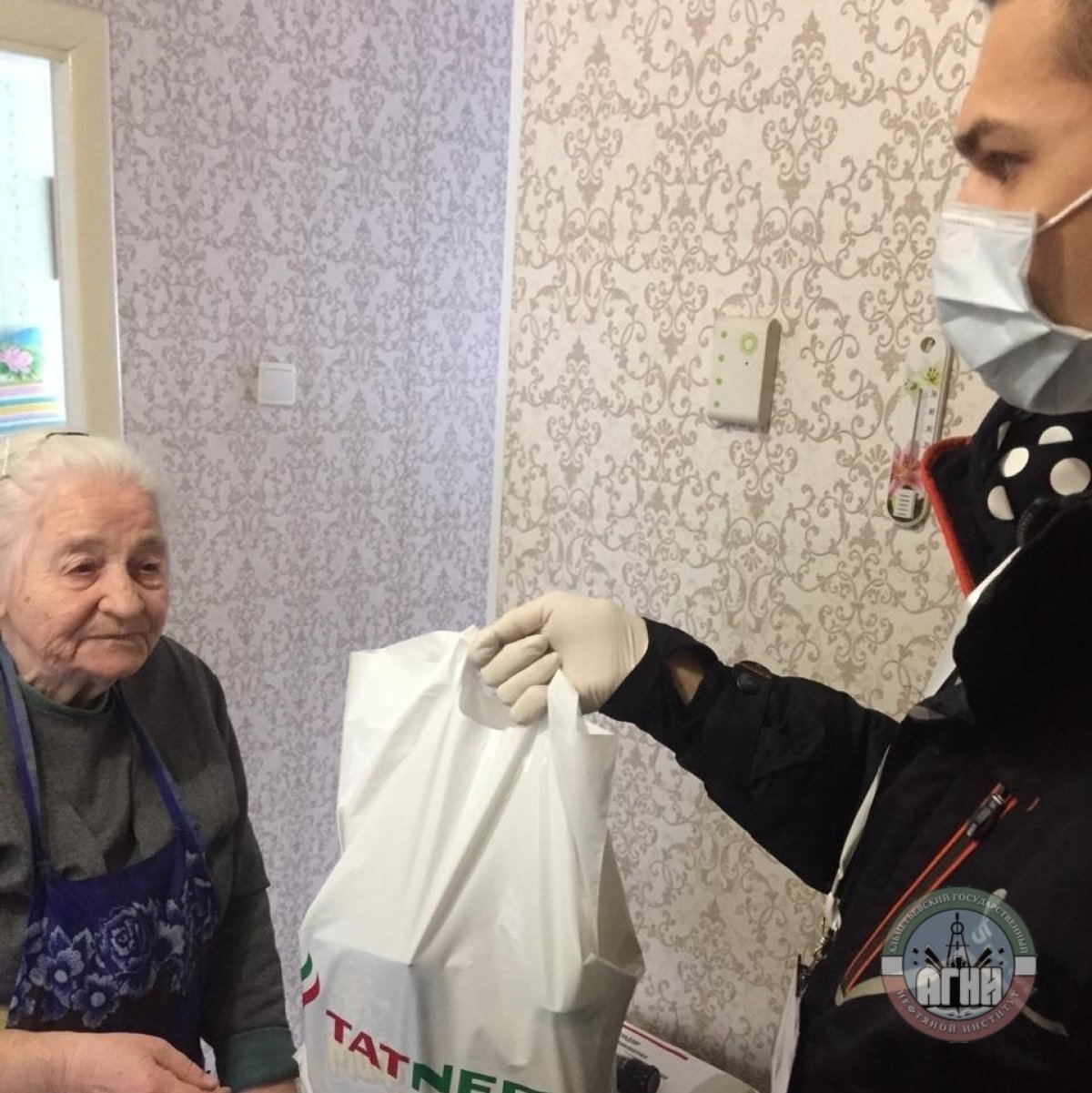 ➡Во время особого санитарного режима в Альметьевске начал свою работу ресурсный центр «Волонтеры Татнефти»