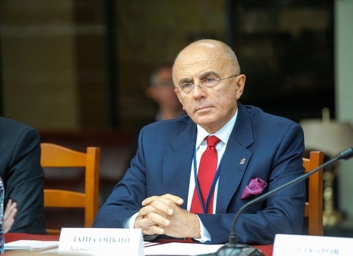 Дорогие абитуриенты! Дорогие абитуриенты!