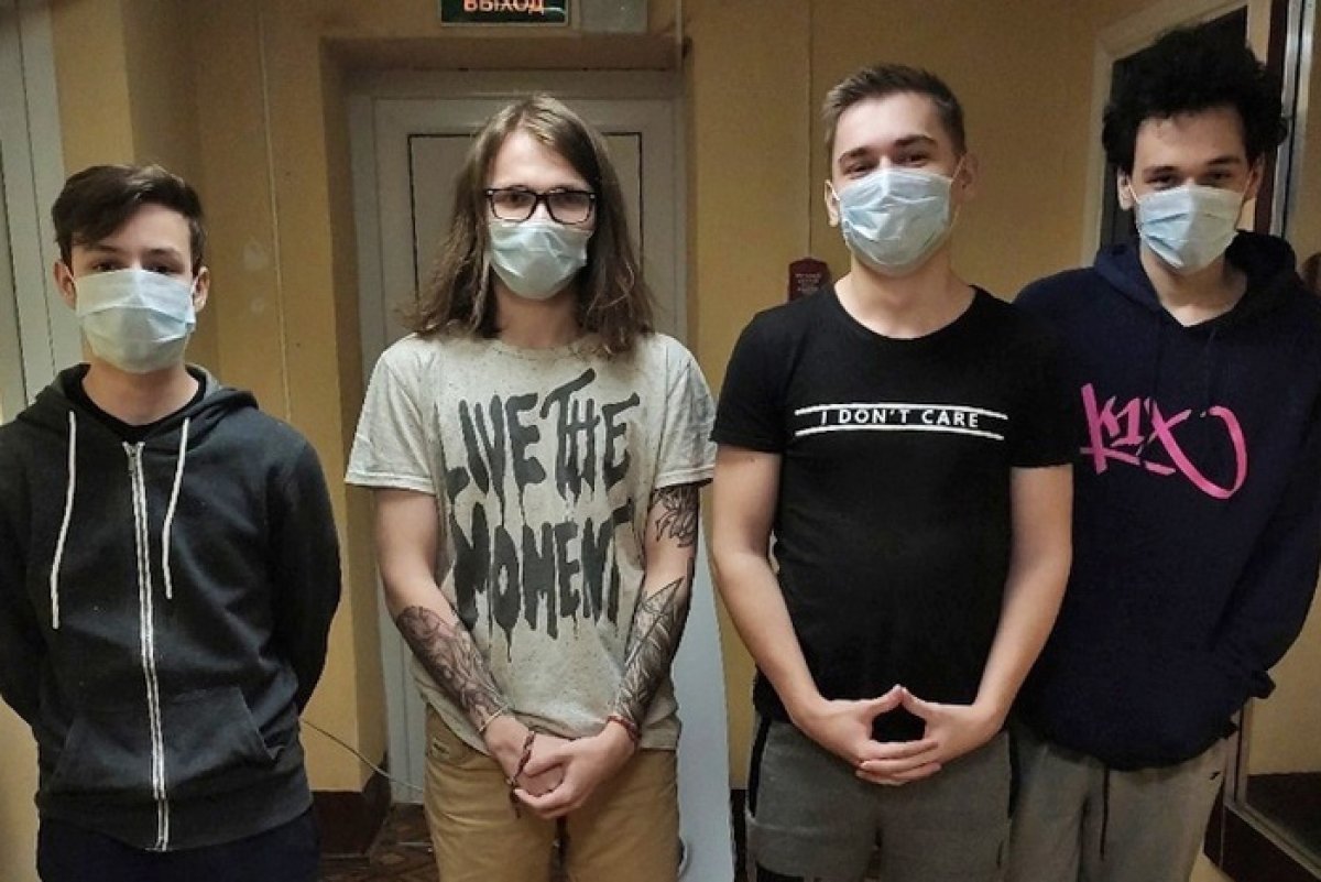 Политех своих не бросает💚