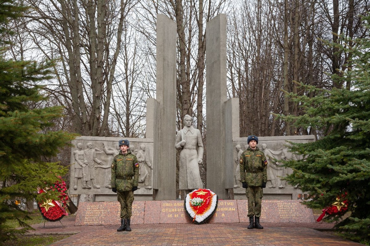 Курсанты военного учебного центра , студент ИВТС им. В.П. Грязева