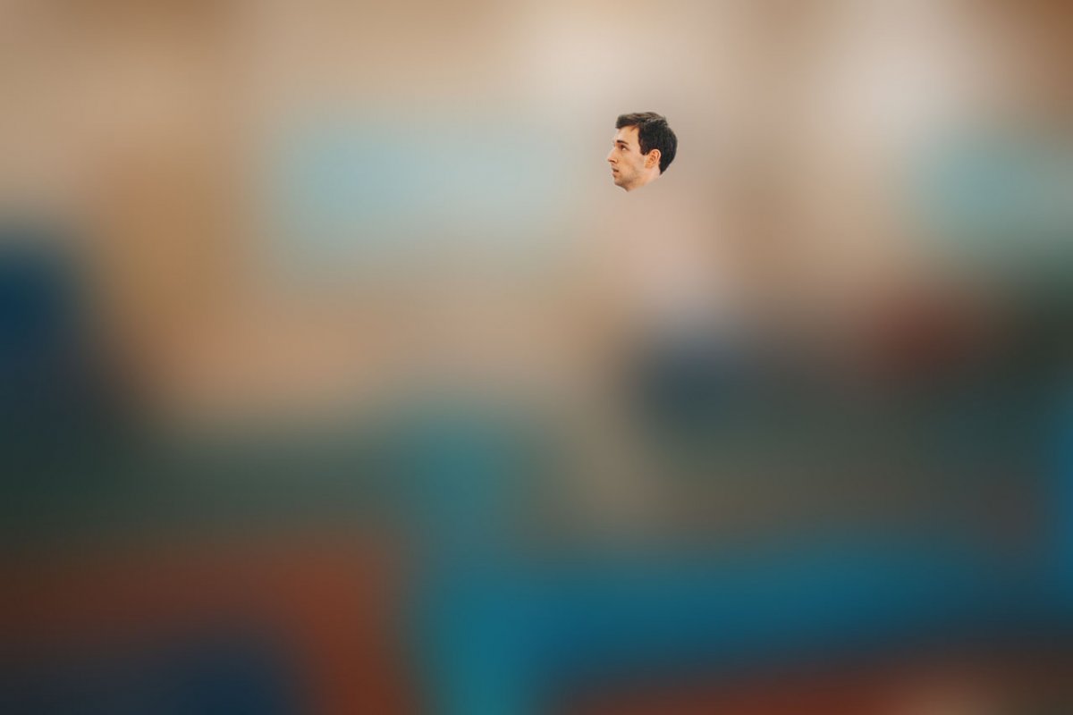 ☺Разминочка! Что делает герой фото?