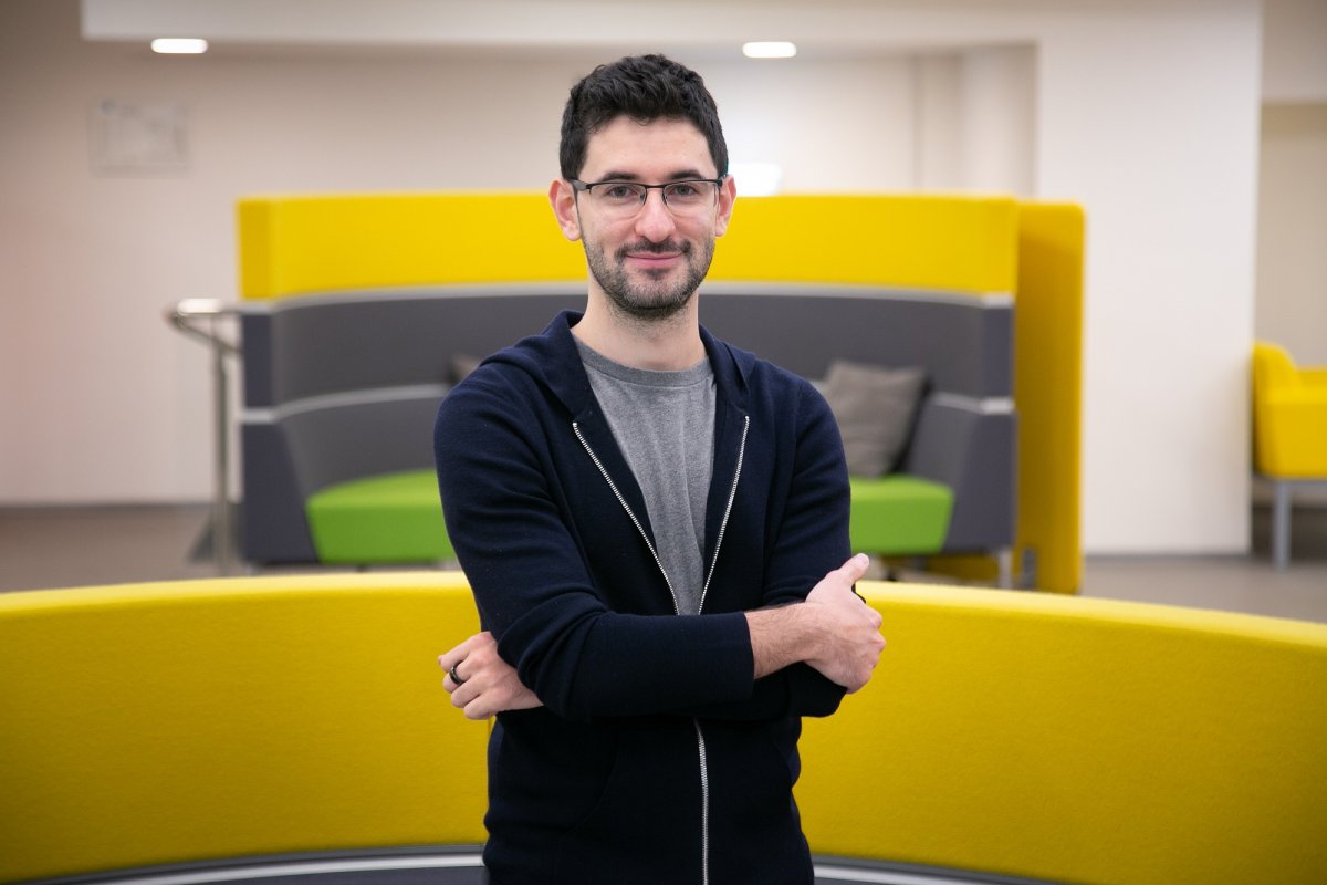 Выпускник МИЭФ Дан Лифшиц в 22 года стал самым молодым Ассоциатом за всю историю McKinsey в Европе Выпускник МИЭФ Дан Лифшиц в 22 года стал самым молодым Ассоциатом за всю историю McKinsey в Европе