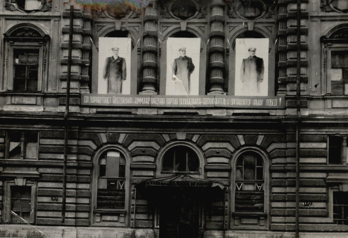 Уважаемые ветераны, преподаватели, сотрудники и студенты! Уважаемые ветераны, преподаватели, сотрудники и студенты!