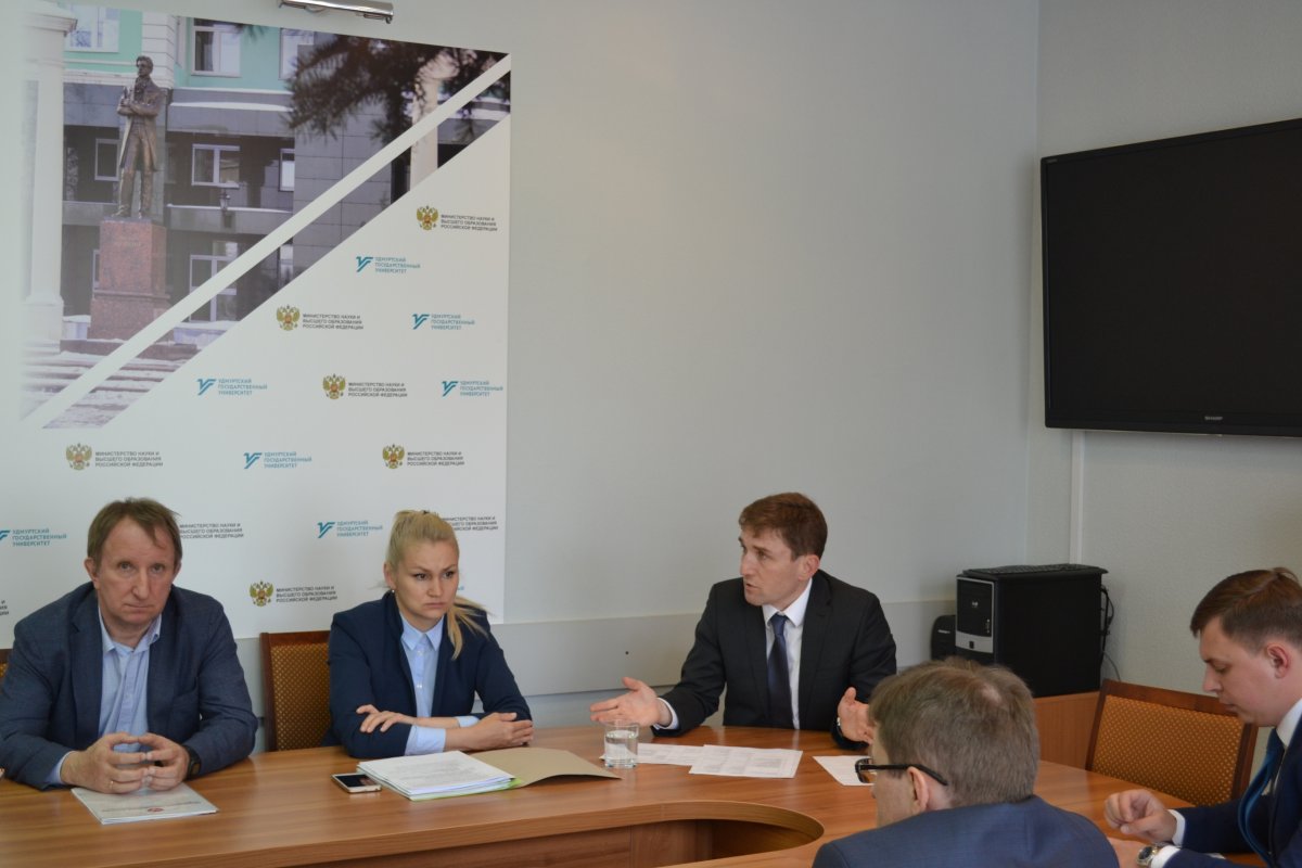 Вчера, 15 мая, на очередном заседании Совета ректоров Удмуртской республики принято решение о создании регионального отделения российского спортивного студенческого союза (РССС).