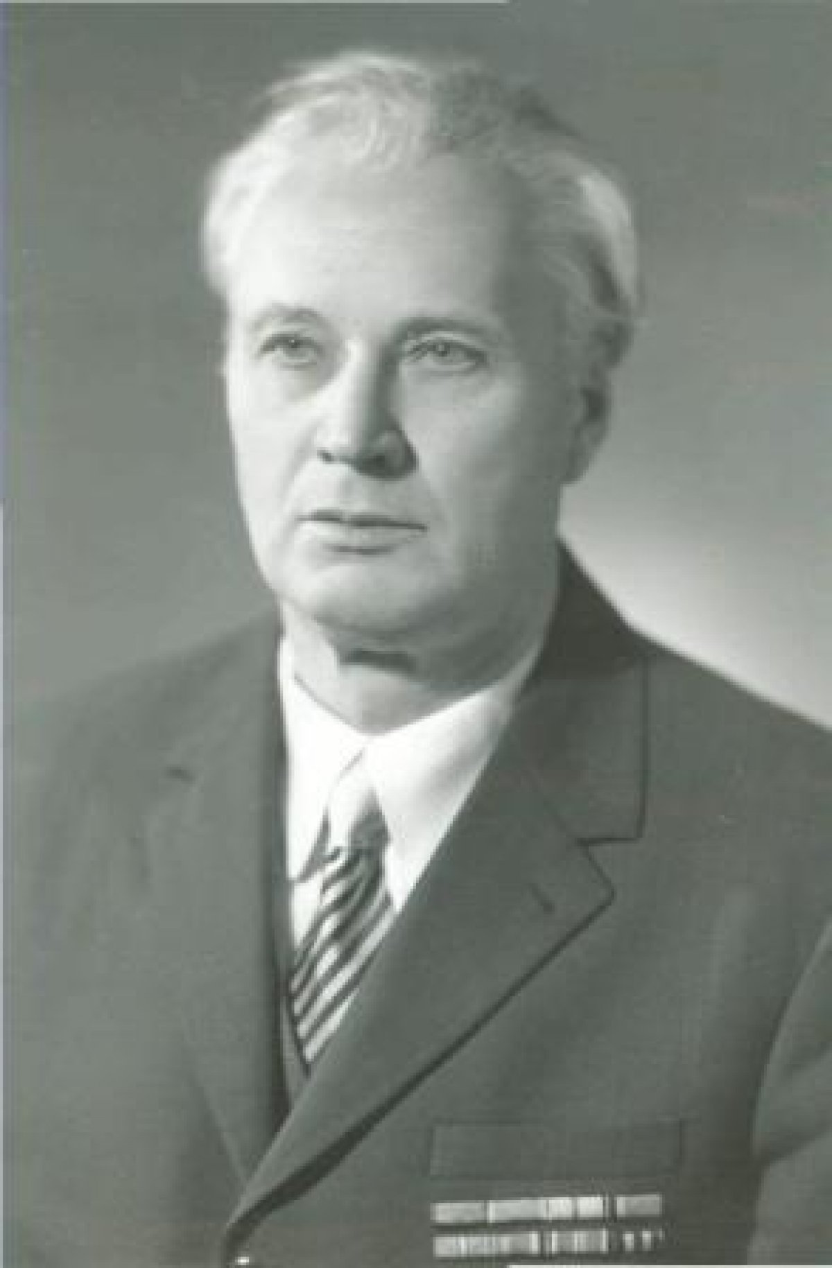 Борис Федорович ГЛУХОВ - участник Великой Отечественной войны с 1942 по 1945 год. Воевал на Ленинградском фронте, принимал участие в обороне Ленинграда.