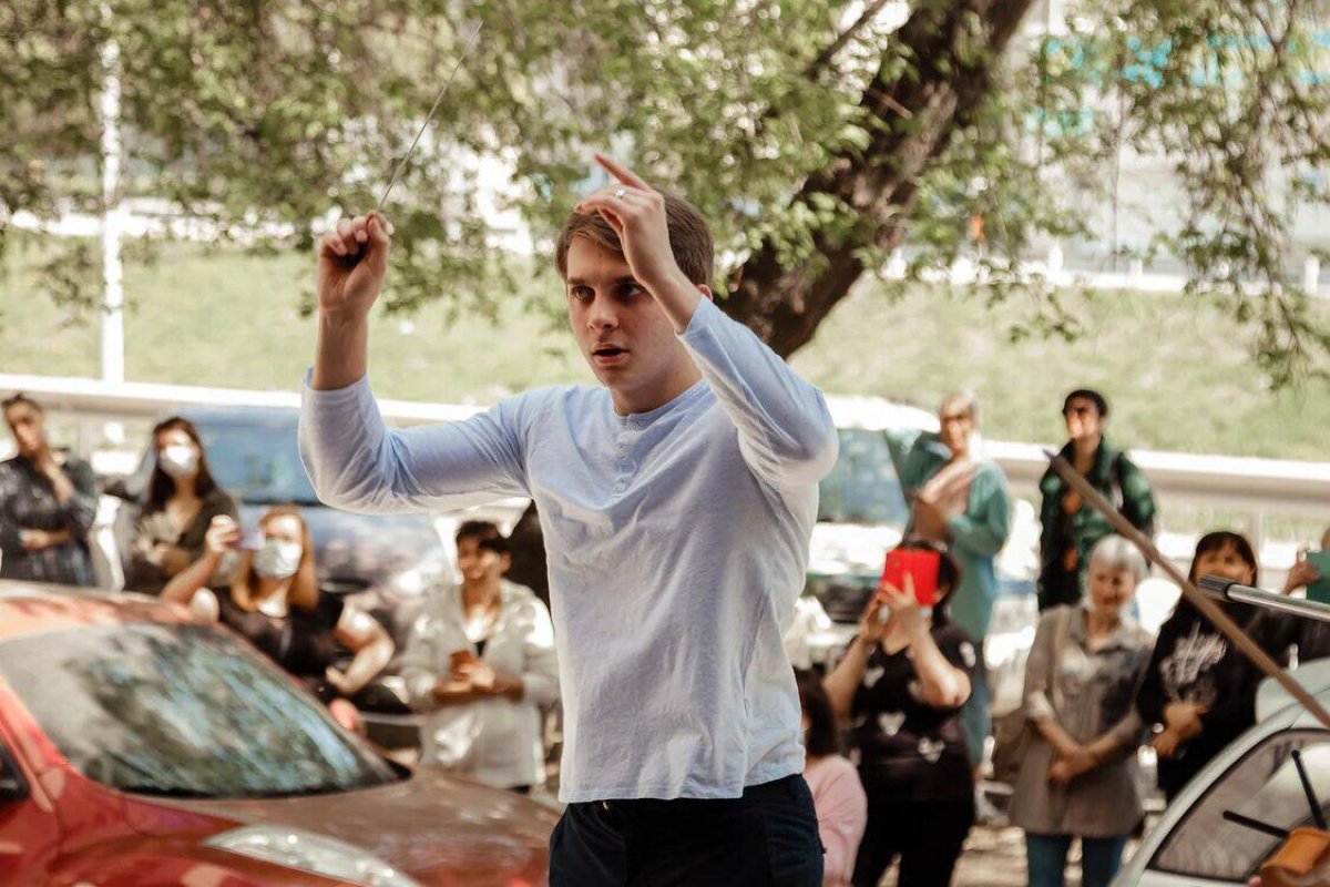 Наши студенты и педагоги и сейчас продолжают радовать нас своим творчеством. Следите за публикациями и историями, находите единомышленников по нашему хештегу !