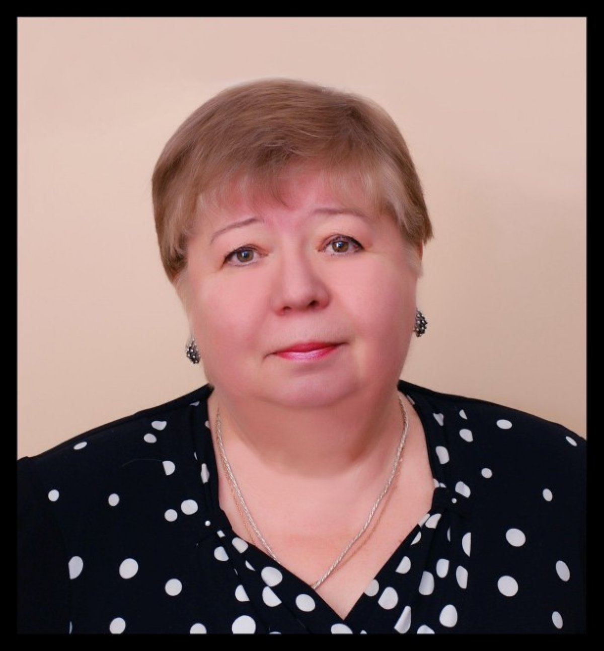 20 мая 2020 года на 72 году жизни скончалась доцент кафедры общей химии Красильникова Елена Владимировна, наша коллега, друг, уважаемый, талантливый и любимый педагог.