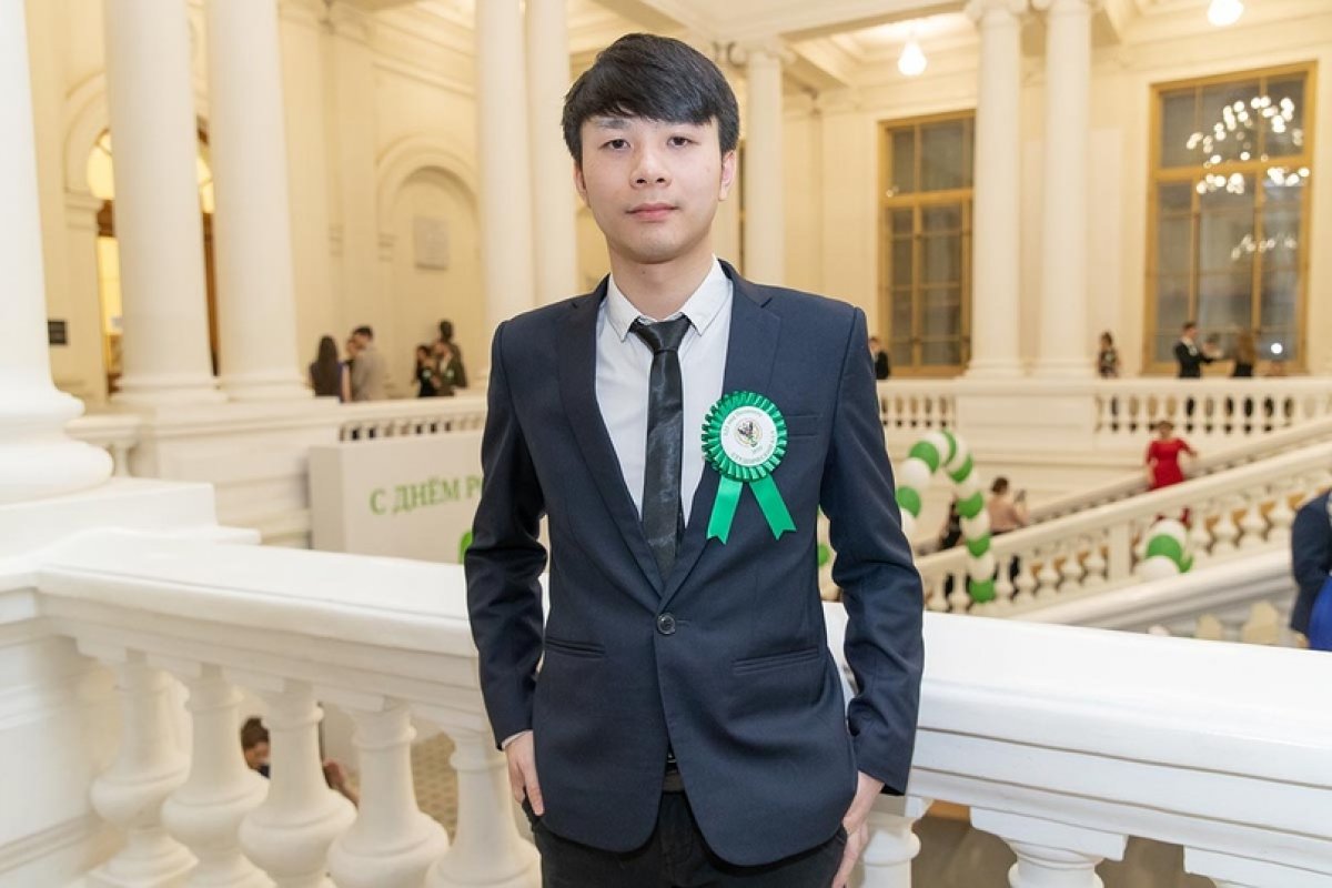 Иностранный студент НГУЕН Тиен Хоанг из Вьетнама стал лучшим выпускником Института энергетики.