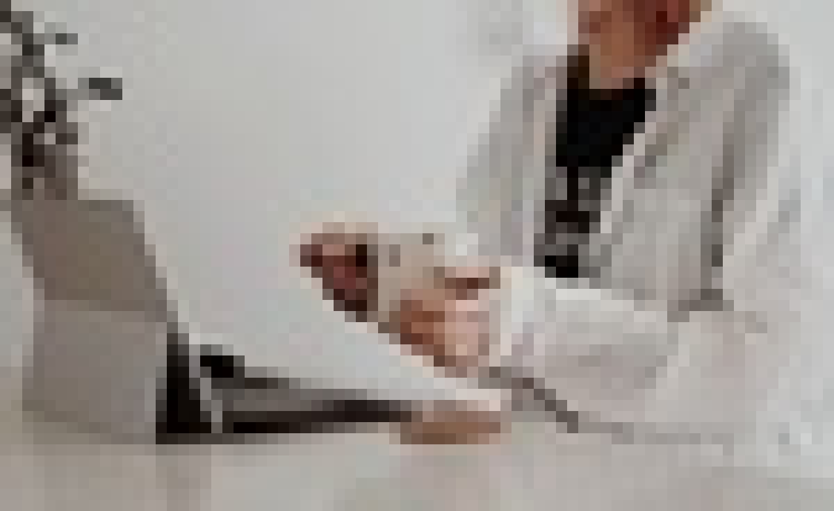 День открытых дверей для поступающих в НГУЭУ на программы бакалавриата и специалитета в этом году прошел в онлайн-формате. Для школьников и их родителей с 12 по 22 мая прошло 50 мероприятий на платформе Zoom День открытых дверей для поступающих в НГУЭУ на программы бакалавриата и специалитета в этом году прошел в онлайн-формате. Для школьников и их родителей с 12 по 22 мая прошло 50 мероприятий на платформе Zoom