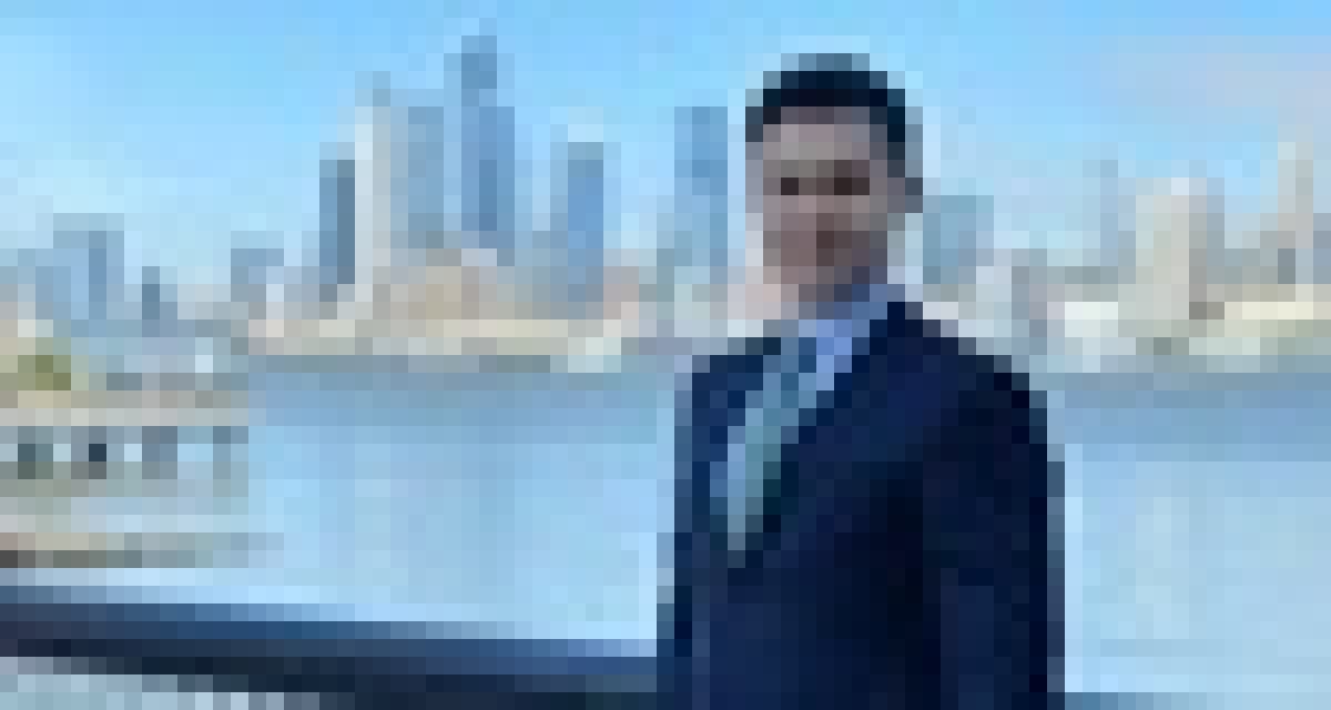 «На 25-летие Вышки я организовал встречу выпускников в Нью-Йорке и собрал около 30 человек, с которыми мы отлично провели время в одном из заведений на Манхэттене»