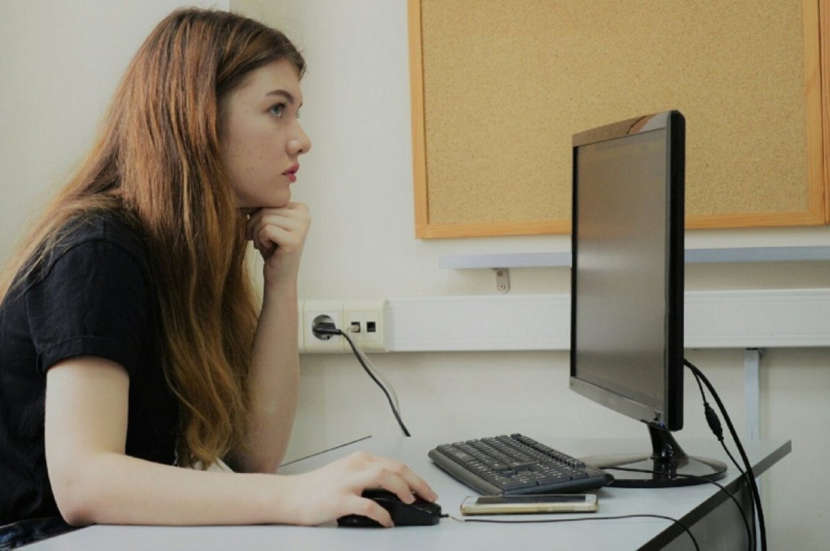 Всем привет! Меня зовут Дарья. Я студентка 2 курса направления "Графический дизайн". 🎨