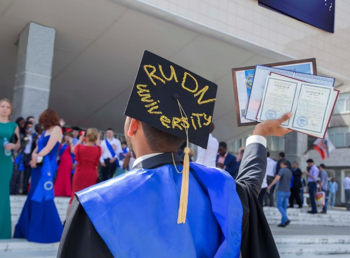 В добрый путь, выпускник-2020! График выпускных 🎓🎓📄