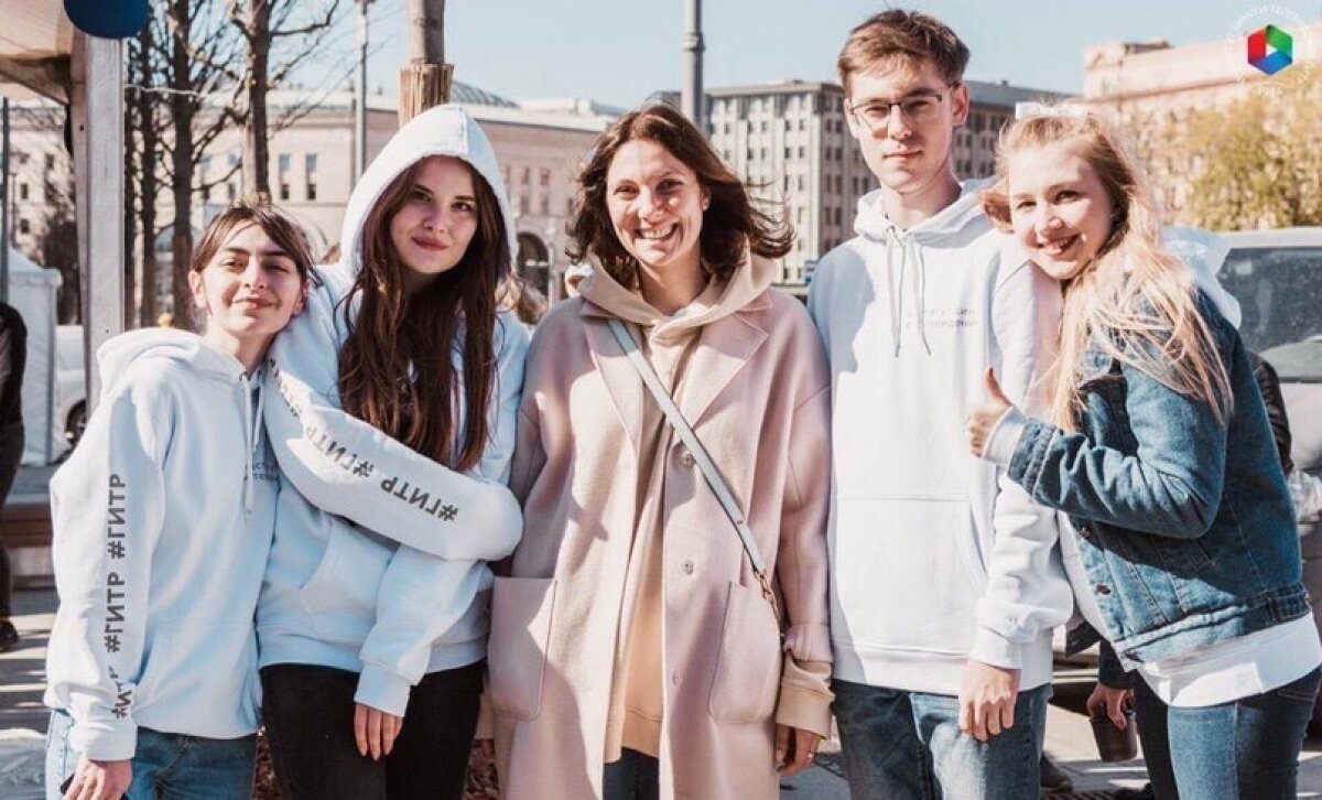 У вас есть уникальная возможность познакомиться с заведующей кафедрой журналистики!🤭 Александра Анатольевна Рассадина рассказала о том, какой он, ГИТР изнутри