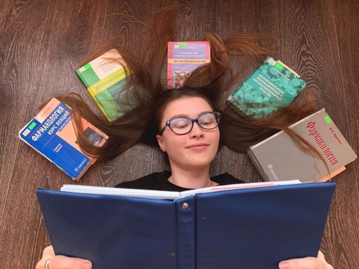 Самое волнительное событие уходящего учебного года – это, конечно же, сессия.😃 Необычное новшество – онлайн-формат – делает его ожидание еще более томительным. 🙏 Самое волнительное событие уходящего учебного года – это, конечно же, сессия.😃 Необычное новшество – онлайн-формат – делает его ожидание еще более томительным. 🙏