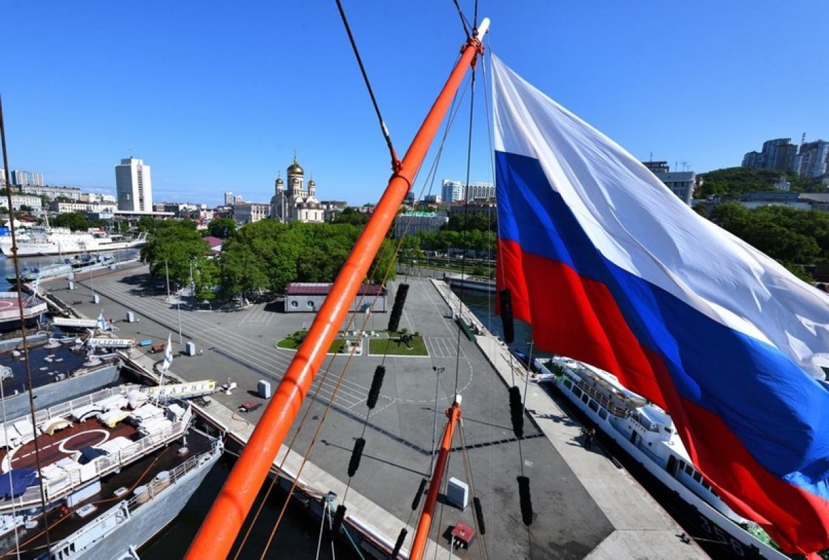 12 июня 2020 года на борту фрегата «Паллада» и барка «Седов» состоялись торжественные построения экипажей и курсантского состава, был поднят государственный флаг под гимн страны по случаю празднования Дня России. 