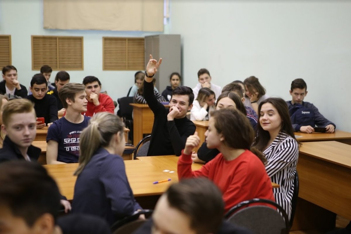 Старейшая кафедра РУК - кафедра менеджмента и торгового дела - в прошлом году отметила свое 60-летие. В течении этих лет менялись политические и экономические режимы Старейшая кафедра РУК - кафедра менеджмента и торгового дела - в прошлом году отметила свое 60-летие. В течении этих лет менялись политические и экономические режимы