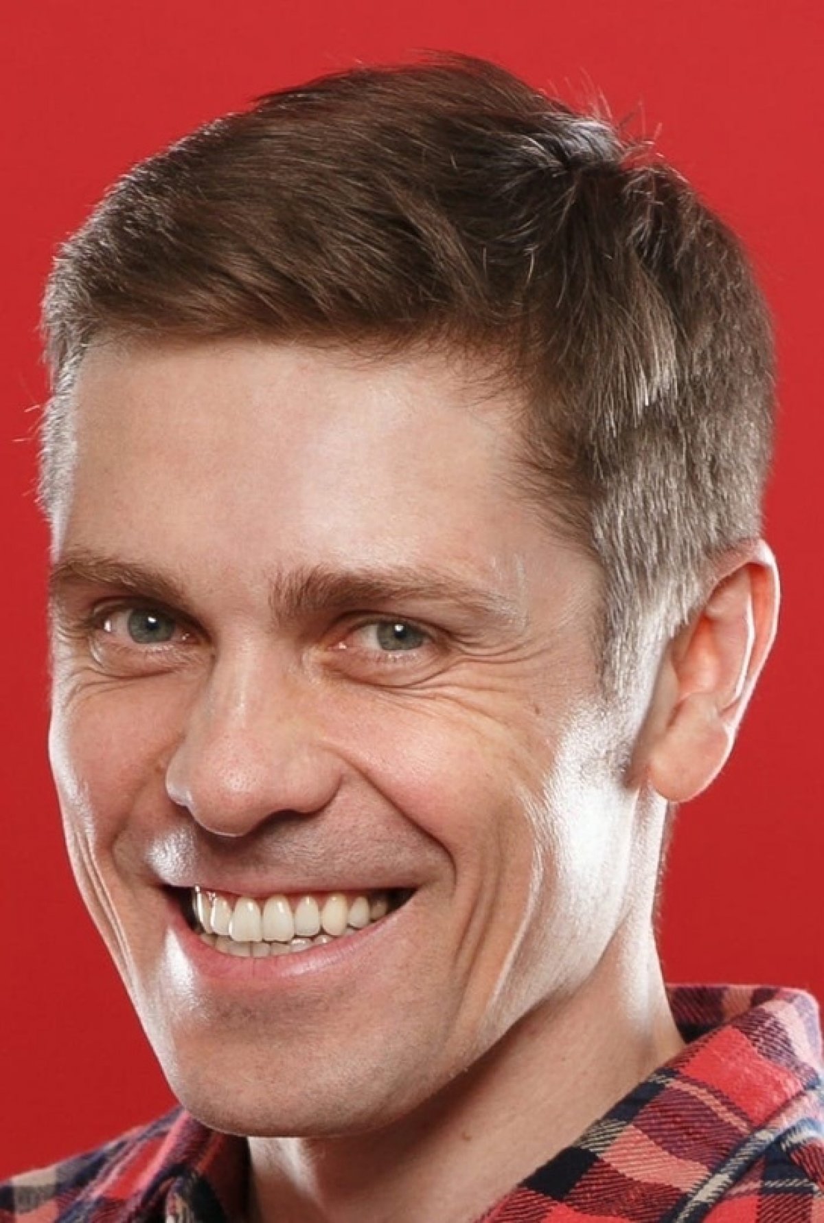 Журнал «Медиамузыка» опубликовал статью доцента кафедры звукорежиссуры Д.Н. Смирнова о многоканальных пространственных системах воспроизведения звука