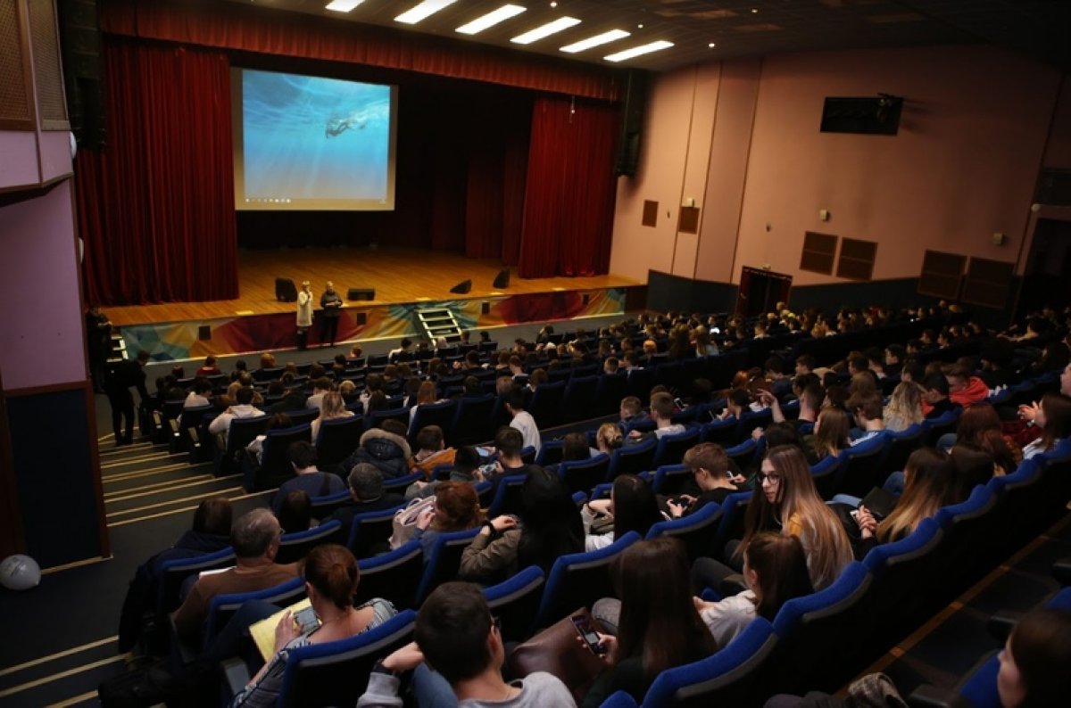 Хочешь развить свои надпрофессиональные навыки? Тогда тебе к нам!