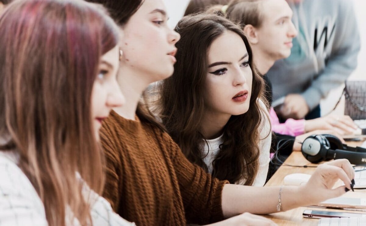 Мы ждём всех в Институте кино и телевидения ()♥️ Скоро вступительные! Если у тебя остались вопросы - пиши в наш Телеграмм-чат 💬Gitr.Hello: https://t.me/GITRhello