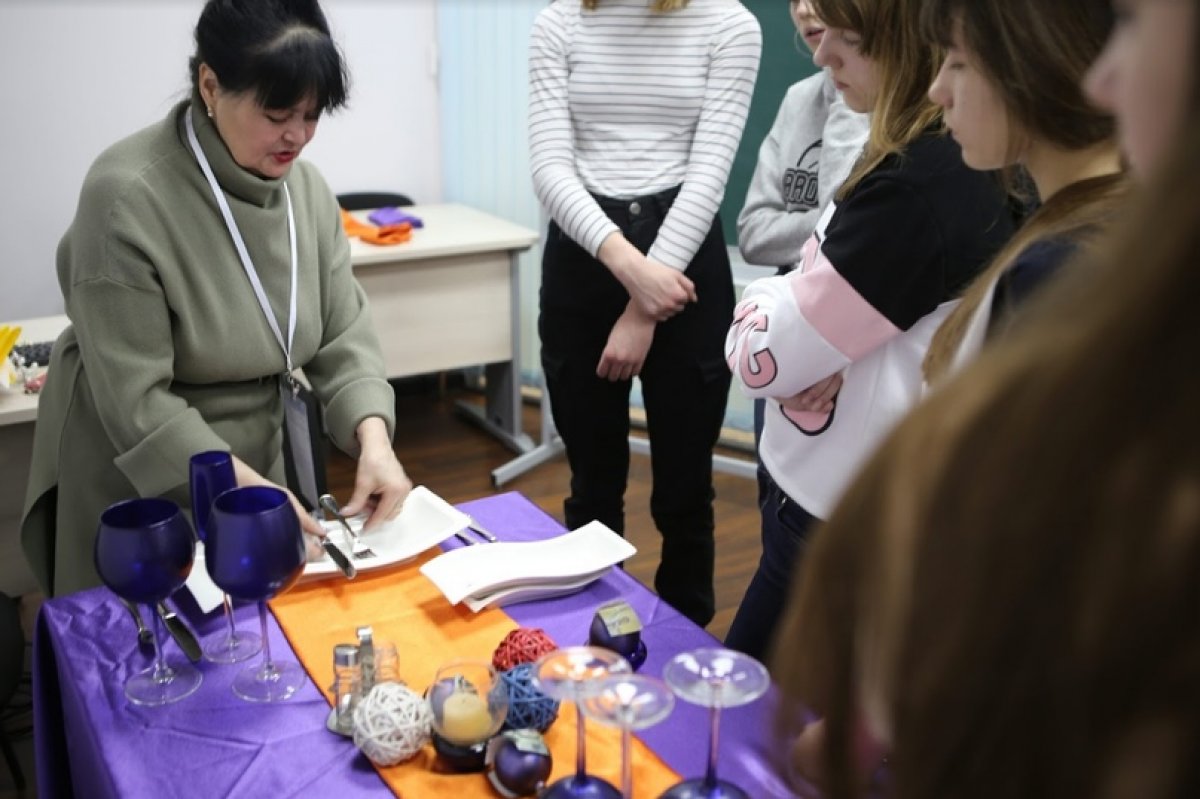 Российский университет кооперации сегодня — это главный учебно-научный центр системы кооперативного образования России, это богатые традиции и многолетний опыт подготовки кадров. Российский университет кооперации сегодня — это главный учебно-научный центр системы кооперативного образования России, это богатые традиции и многолетний опыт подготовки кадров.