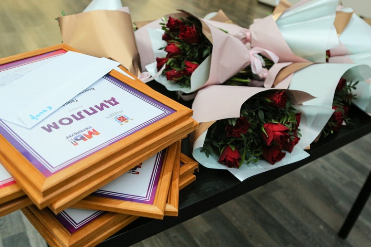 Студенты СПбГИКиТ заняли призовые места в конкурсе дизайн-макетов среди молодежи по тематике поддержания гражданского мира и общественного согласия в Санкт-Петербурге Студенты СПбГИКиТ заняли призовые места в конкурсе дизайн-макетов среди молодежи по тематике поддержания гражданского мира и общественного согласия в Санкт-Петербурге