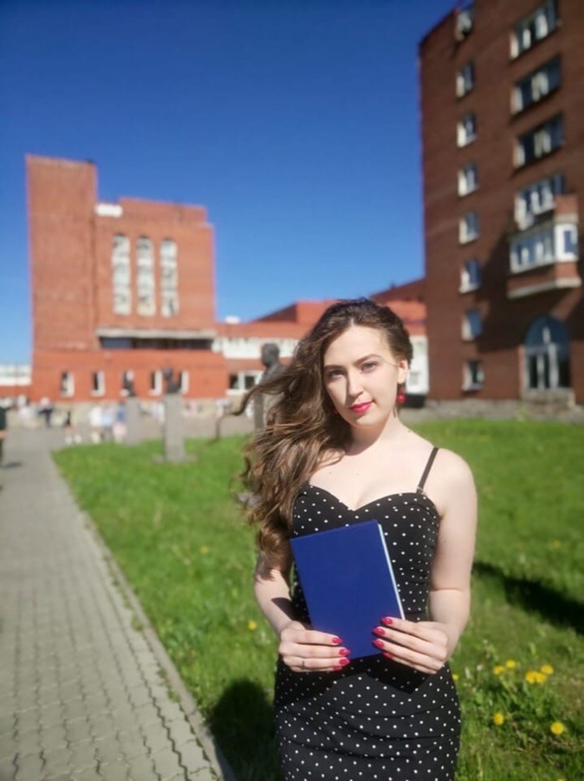 ИСТОРИИ ВЫПУСКНИКОВ 👩🏻‍🎓