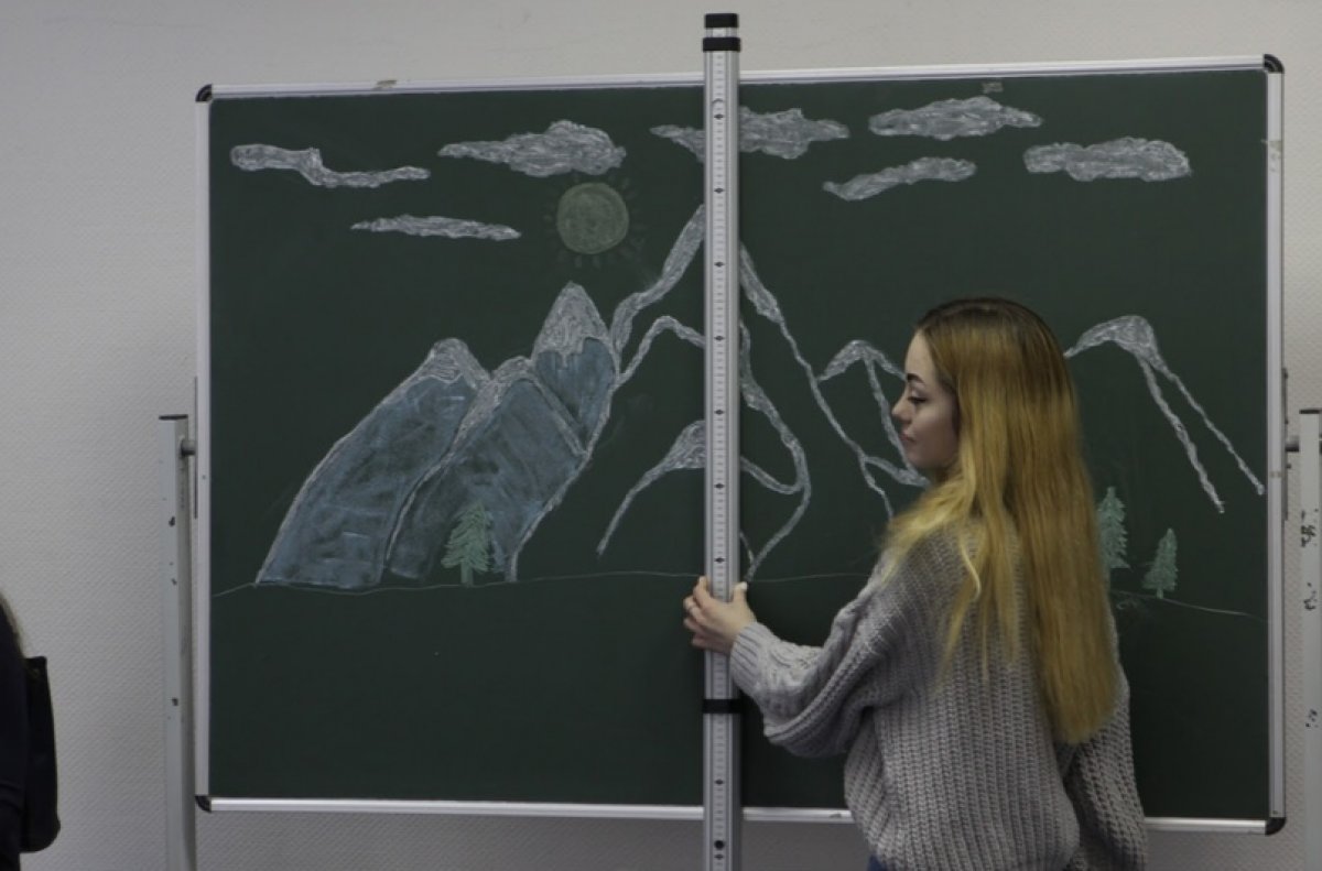 Мы отлично понимаем, что современных выпускников больше всего волнует вопрос трудоустройства (многие просто не могут найти работу по специальности, поскольку не имеют опыта).