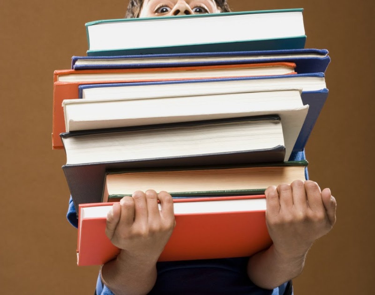 Время приема книг от выпускников в Научную библиотеку ВоГУ продлено