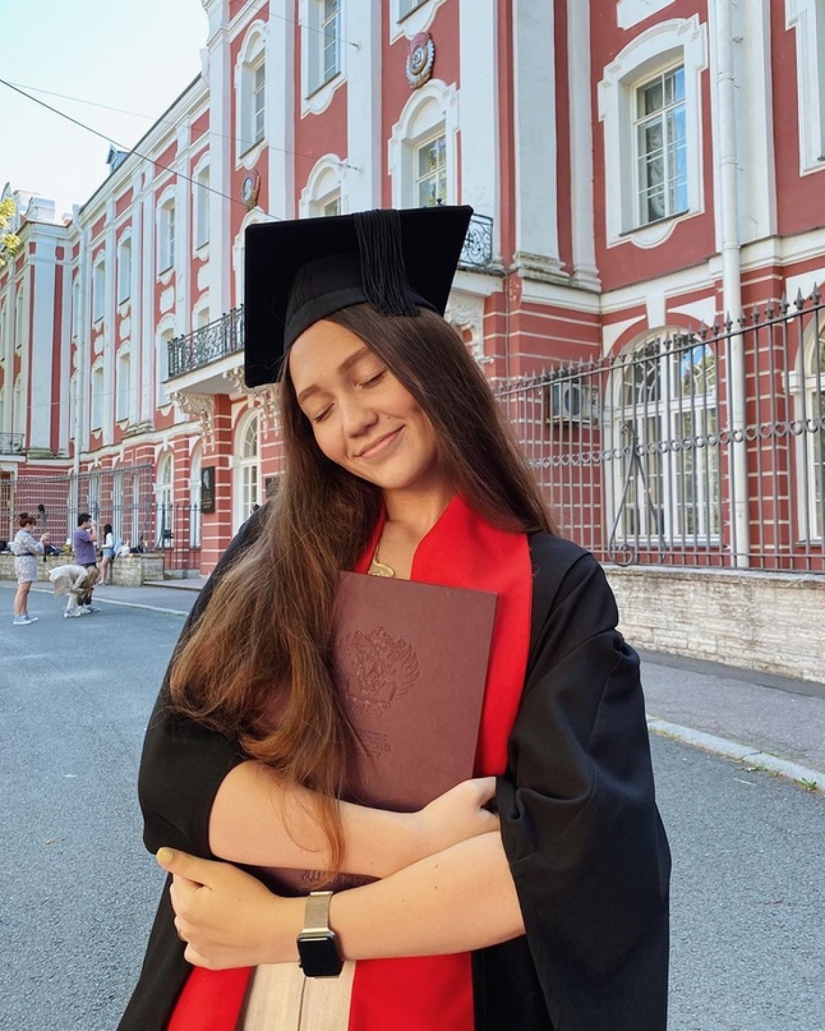 Поздравляем выпускников с окончанием очередного жизненного этапа, мы вами гордимся! Спасибо за яркие фотографии и чудесное время, проведённое вместе