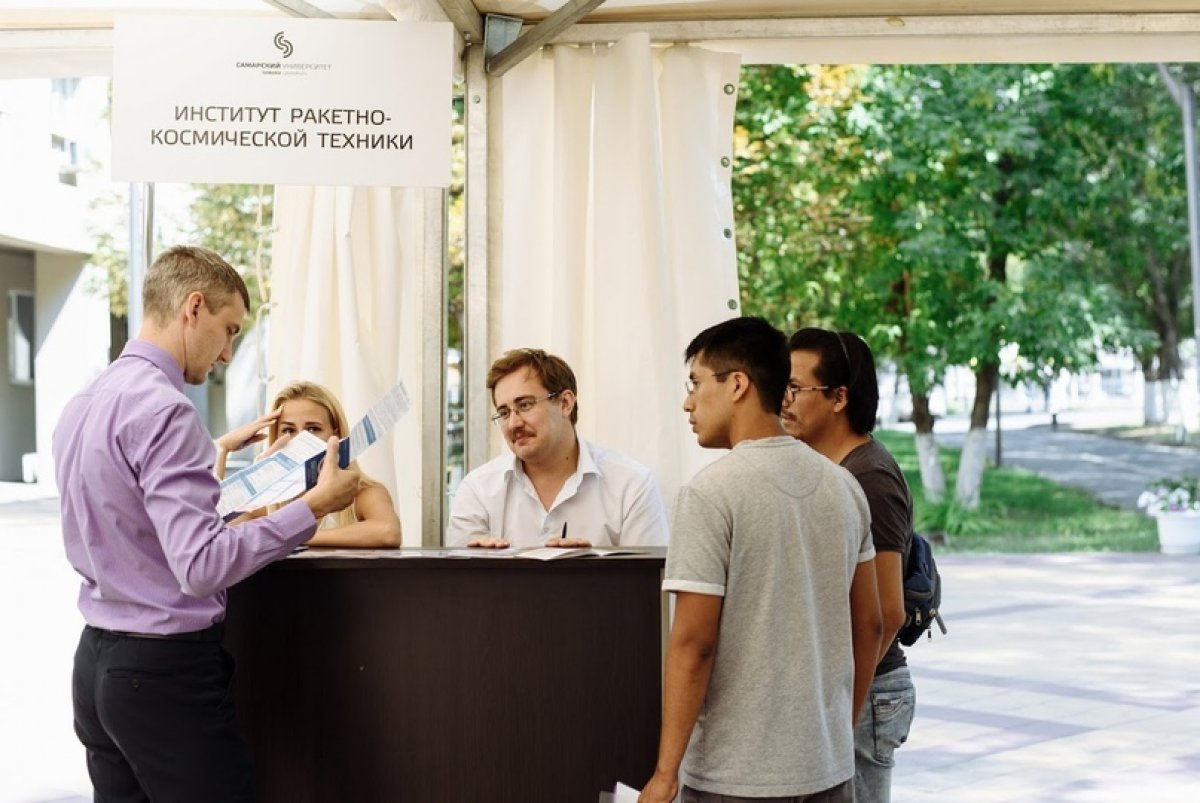 ⚡Сегодня гостями шатра приемной комиссии Самарского университета им. Королева стала телекомпания ТЕРРА.⚡