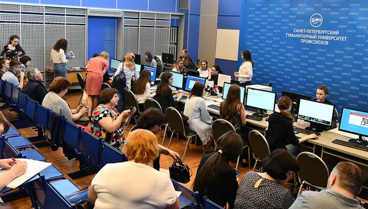 Абитуриентами подано 4424 заявлений в СПбГУП 📋