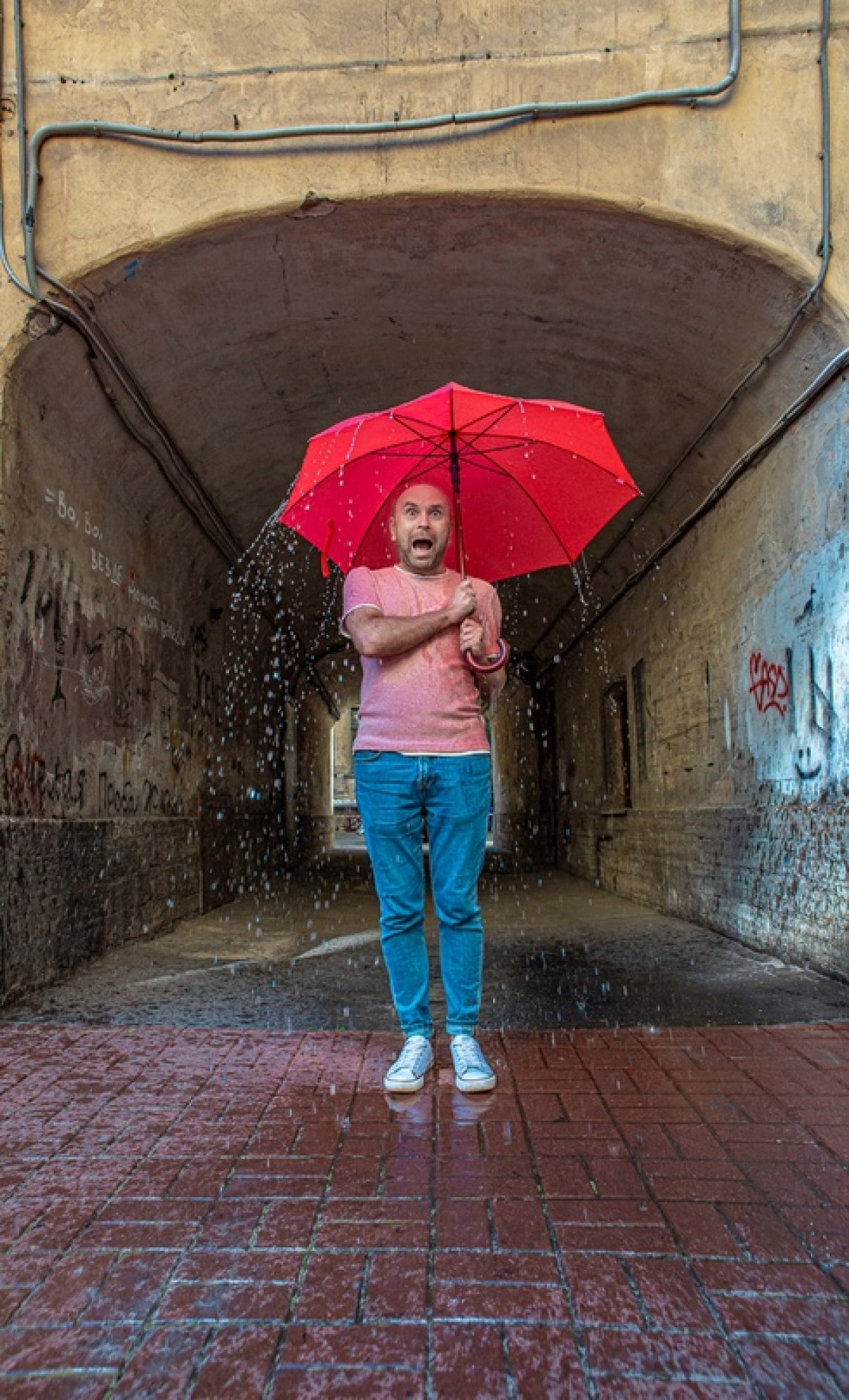 «Гамлет приехал в Эльсинор, а там папа умер и мама замуж вышла. Вот такие вот предлагаемые обстоятельства. И погода плохая...»