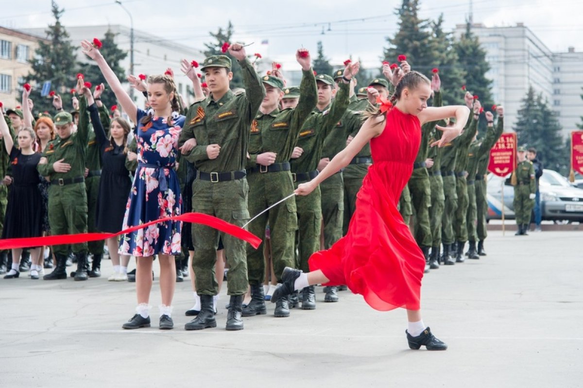 В ЮУрГУ за ярким студенчеством!