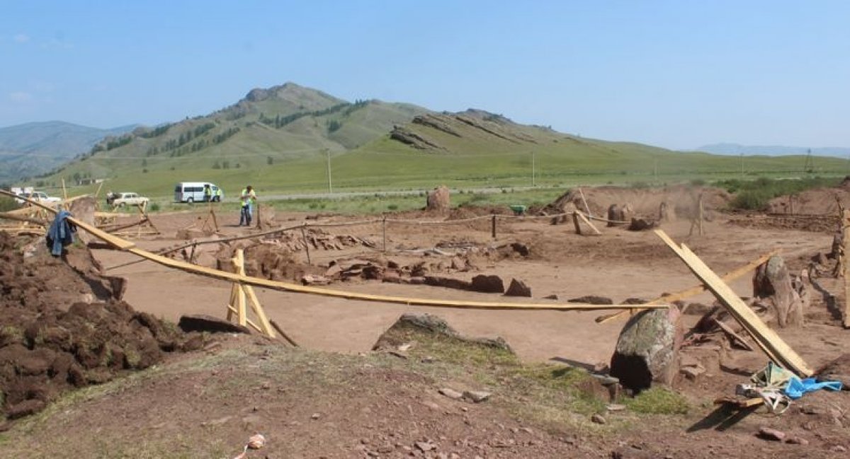 Учёные ХГУ принимают участие в охранно-спасательных раскопках вблизи станции Казановская Учёные ХГУ принимают участие в охранно-спасательных раскопках вблизи станции Казановская