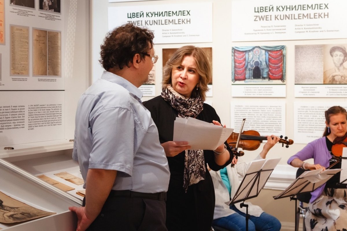 Совместный выставочный проект «Живы и веселы» в Новосибирском государственном краеведческом Совместный выставочный проект «Живы и веселы» в Новосибирском государственном краеведческом