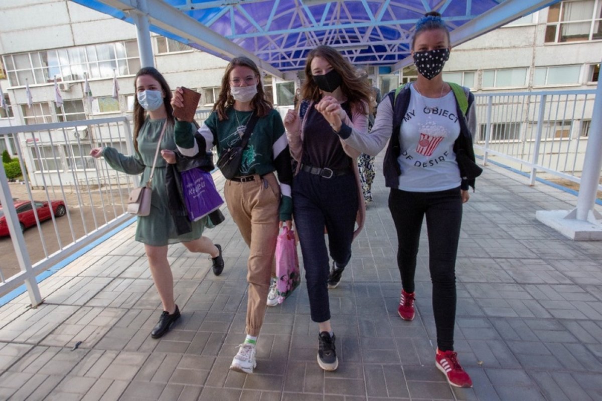 Сегодня актовый зал Перловского корпуса был переполнен волнением и радостью, ведь там состоялась долгожданная церемония награждения Премии «Студент года МГОУ — 2020»!