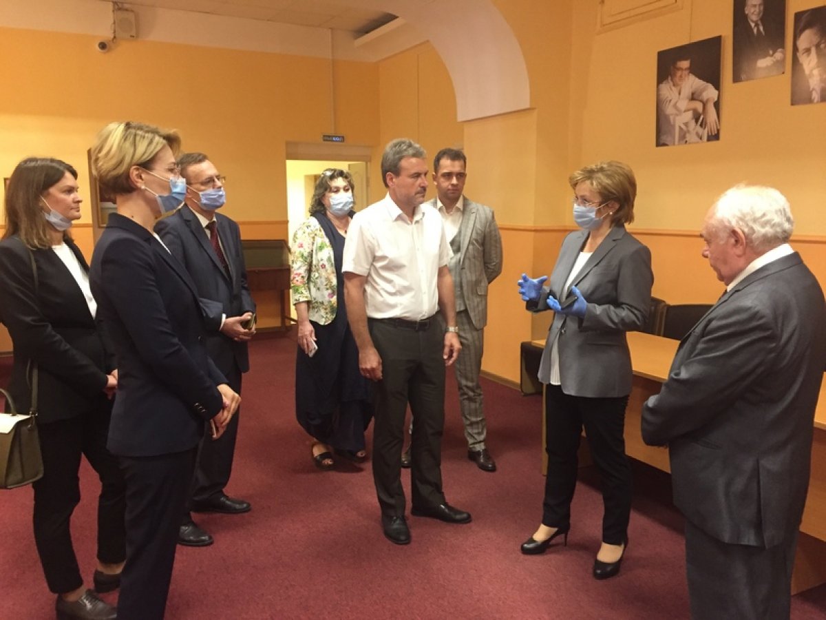 Заместитель министра культуры РФ посетила Нижегородскую консерваторию. Итоги встречи выглядят многообещающе.