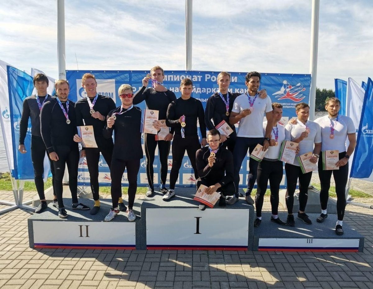 🏆Наши студенты и выпускники возвращаются к привычному сбору медального урожая. Вот, например, награды из Казани, с чемпионата России и всероссийских соревнований по гребле на байдарках и каноэ🚣‍♀