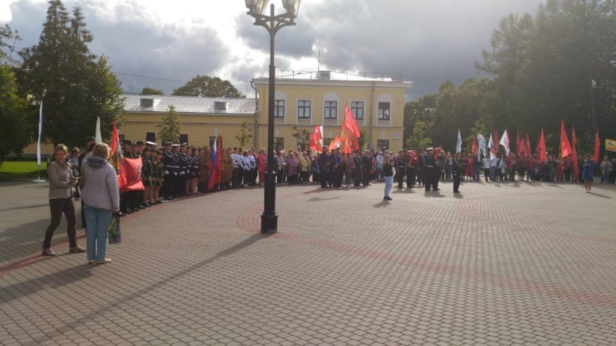 Студенты ЛГУ приняли участие в автопробеге «Никто не забыт — ничто не забыто»