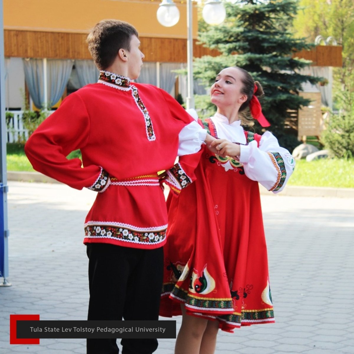 В рамках реализации проекта «Я иду к тебе на встречу» в университете прошел наиболее яркий студенческий праздник - «Зажги свою звезду»✨